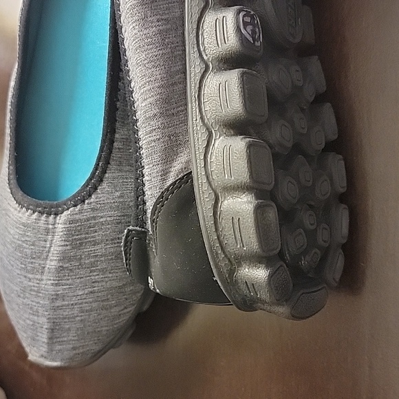 Skechers Women's Flex Memory Foam Slip On Shoe. Size 10 Gray and Black - Picture 5 of 5